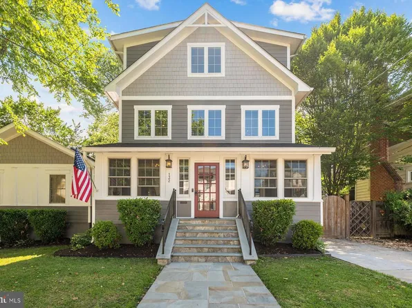 132 S Garfield St, Arlington, VA 22204