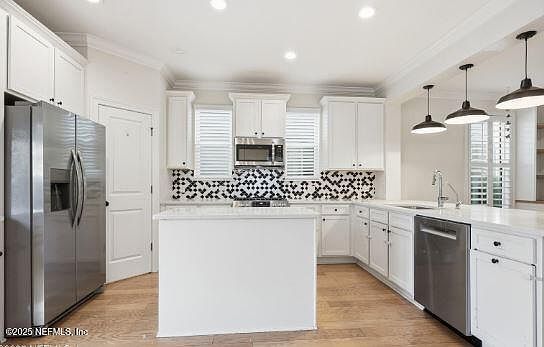3rd image of 2831 GREEN Street