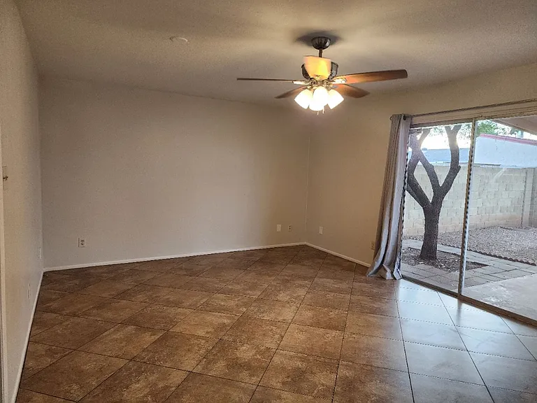 4108 N 105th Dr — Photo 5