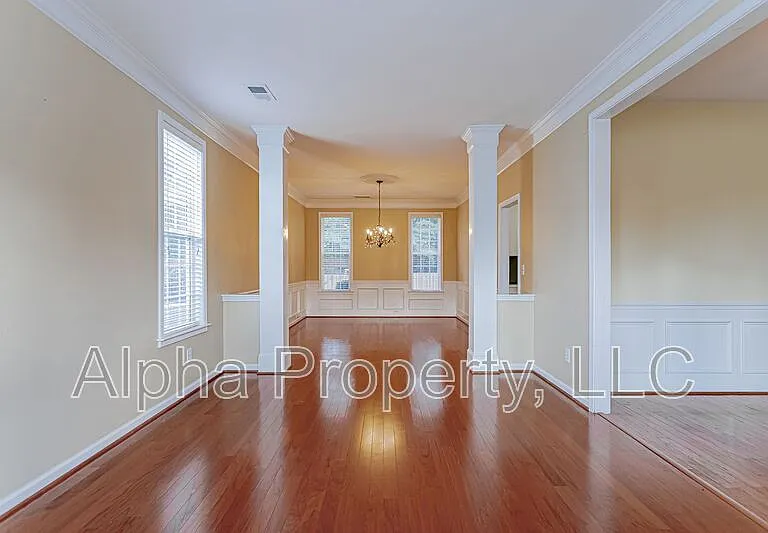 27 Lake Valley Ct — Photo 5