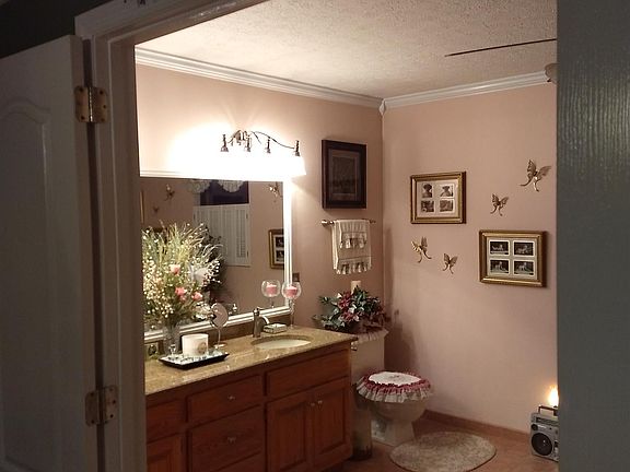 5th image of 100 Shady Ln