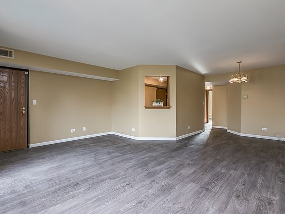 4th image of 676 Quincy Bridge Ln APT 302