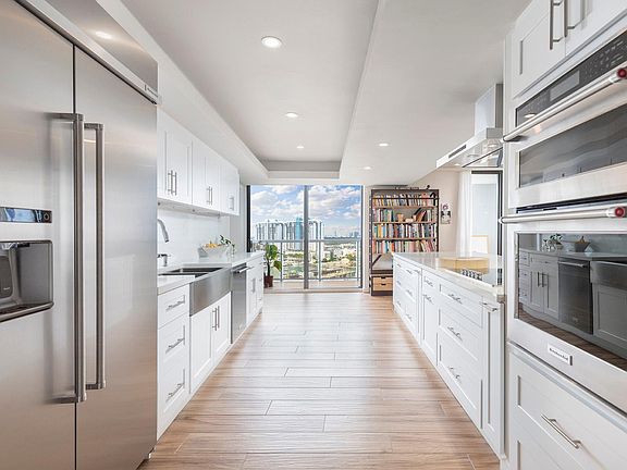4th image of 9 Island Ave #1814-1