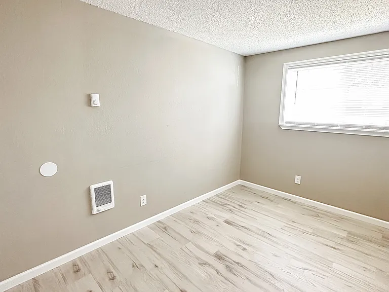 Gregory Manor — Photo 14