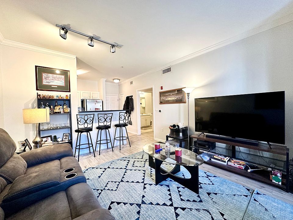 1st image of 903 Providence Pl APT 222