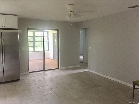 2nd image of 3120 N Tamarisk Ave