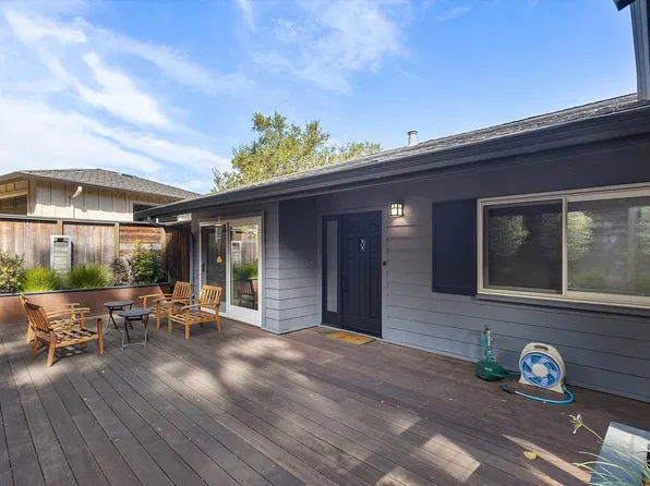 6140 Bullard Dr, Oakland, CA 94611