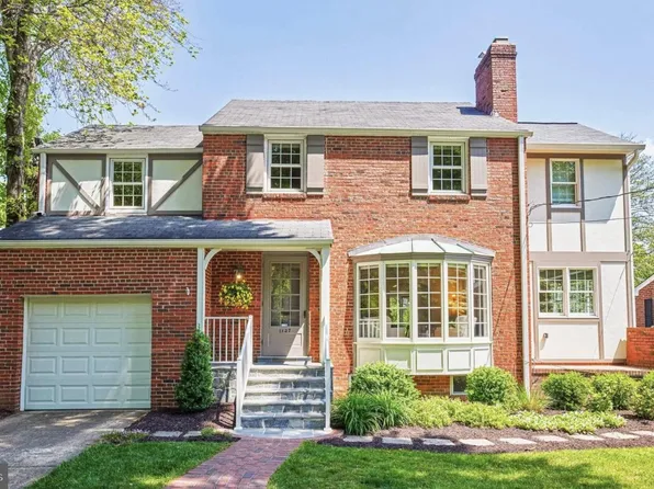 1127 N George Mason Dr, Arlington, VA 22205