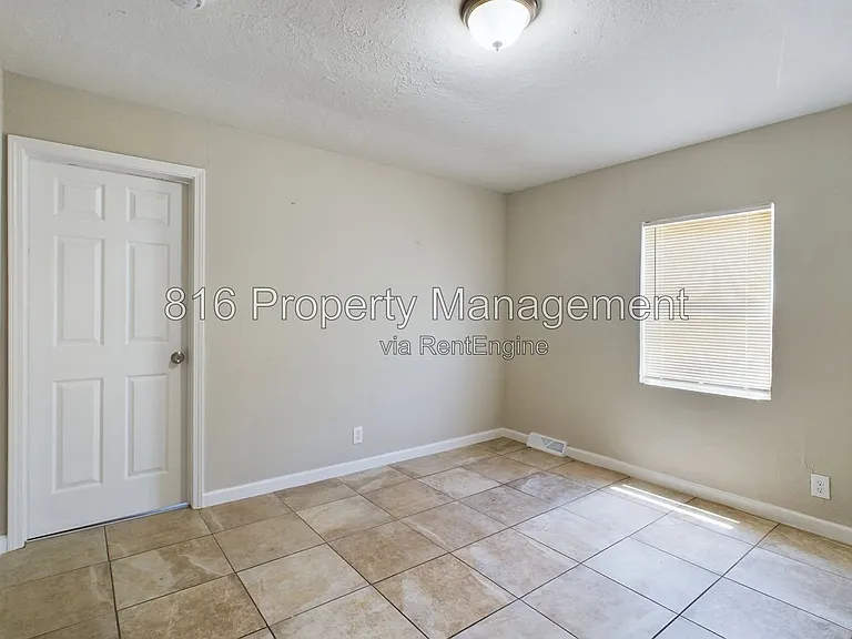 8720 E Winner Rd — Photo 2