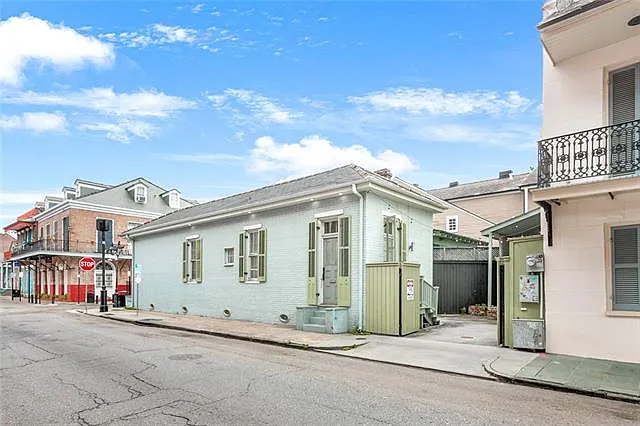 1300 Chartres St — Photo 5