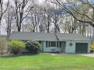 194 Dogwood Ln, South Windsor, CT 06074