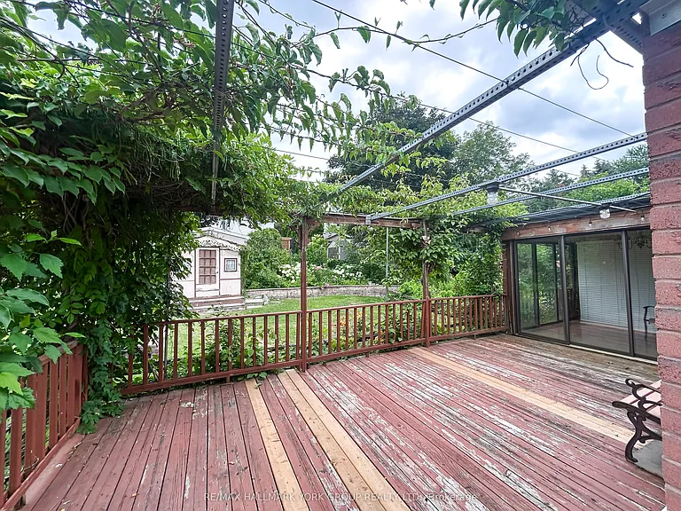 19 Stonehill Blvd — Photo 14