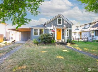 568 G St, Blaine, WA 98230