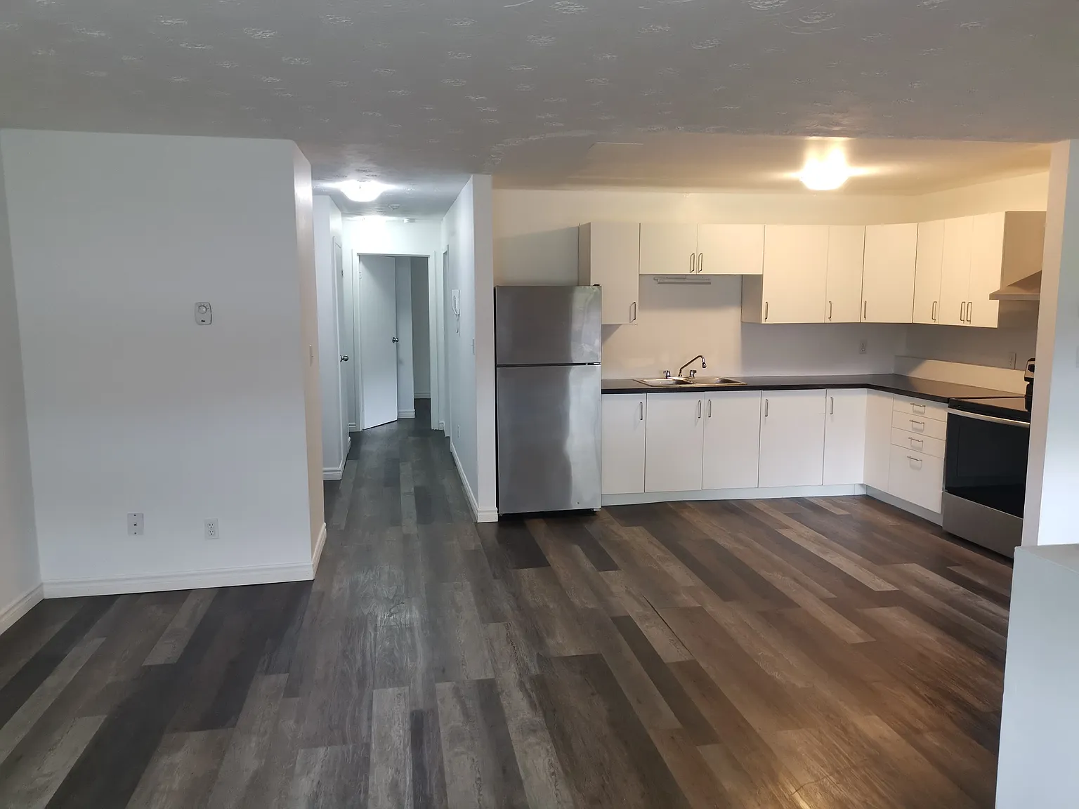 Valleywood Apartments — Photo 3