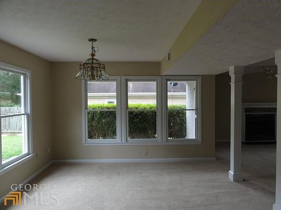 3rd image of 1012 Plantation Blvd SE