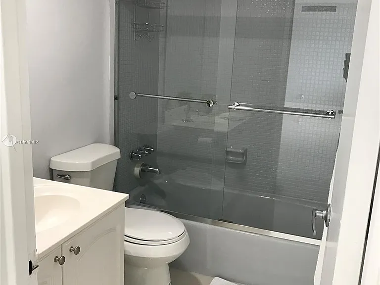 3801 S Ocean Dr #10V — Photo 13