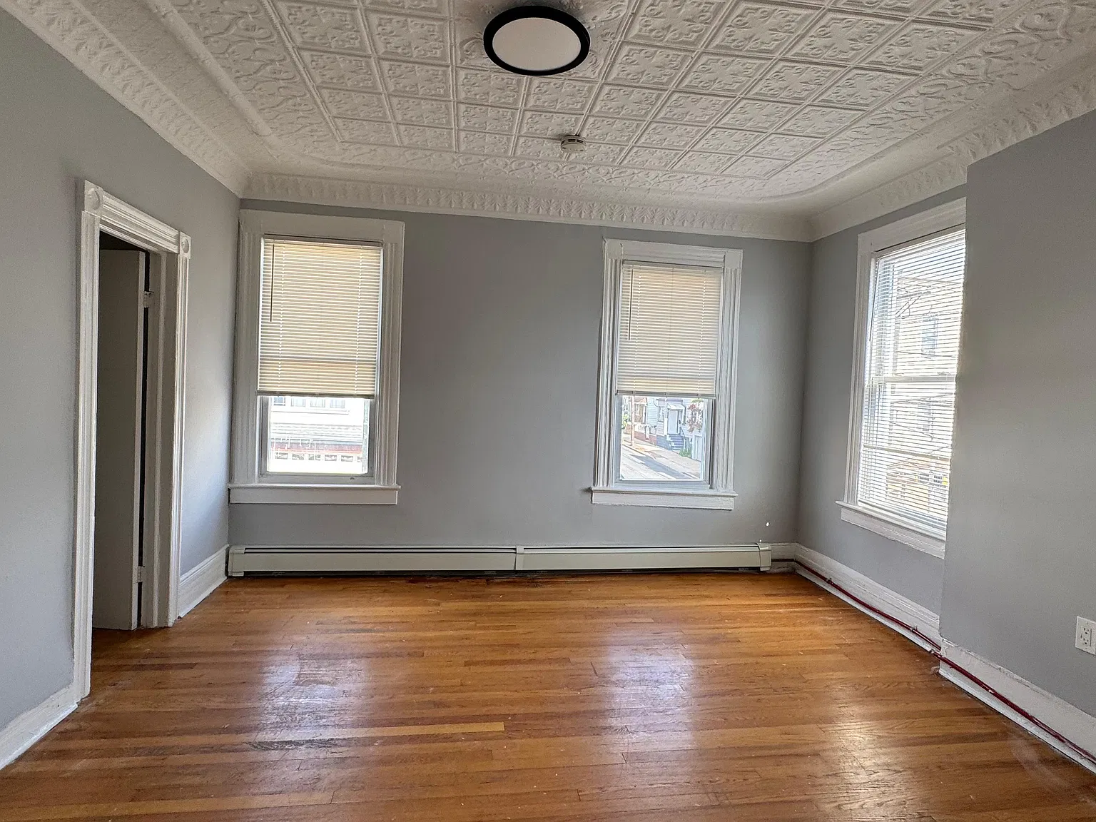 3 bed, $800 — Photo 2