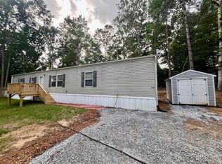 139 Lanning Rd, Hendersonville, NC 28792
