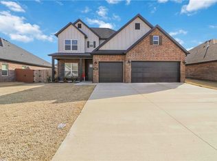 5401 SW Firethorn Ln, Bentonville, AR 72713