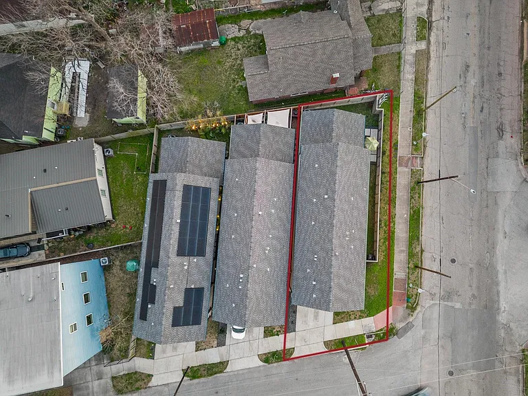 3802 Commerce St — Photo 43