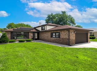 17157 Langley Ave, South Holland, IL 60473