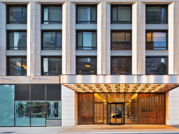 555 West 43rd Street 12F image 1 of 7