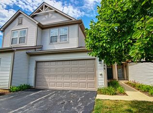 2886 Falling Waters Dr, Lindenhurst, IL 60046