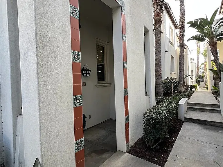 1752 Grand Ave #2 — Photo 9