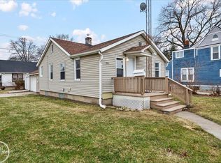 1404 Water St, Port Huron, MI 48060