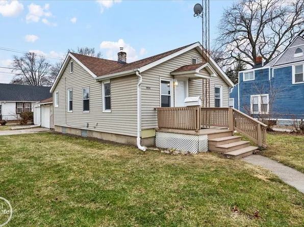 1404 Water St, Port Huron, MI 48060