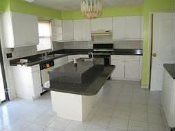 5th image of 7 Speir Dr