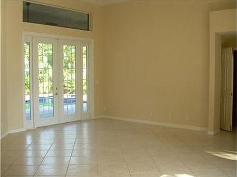 5th image of 3195 Wedgewood Blvd