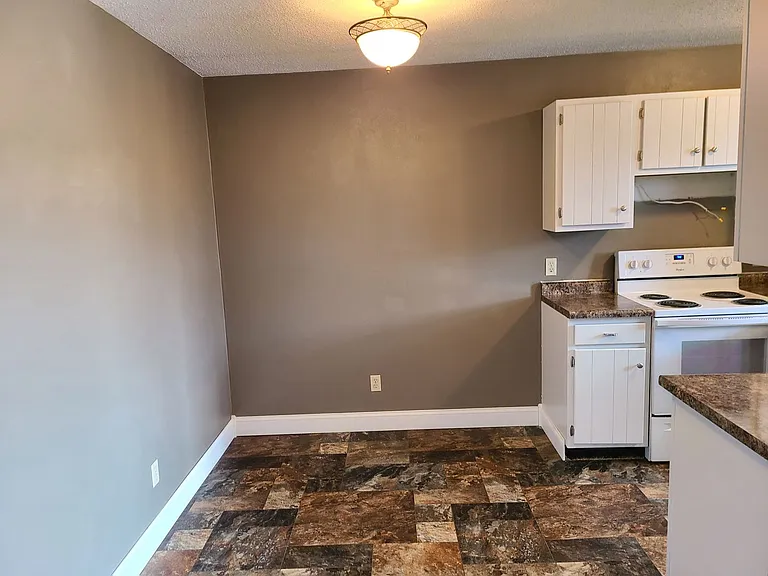 4932 Dubois Dr — Photo 8