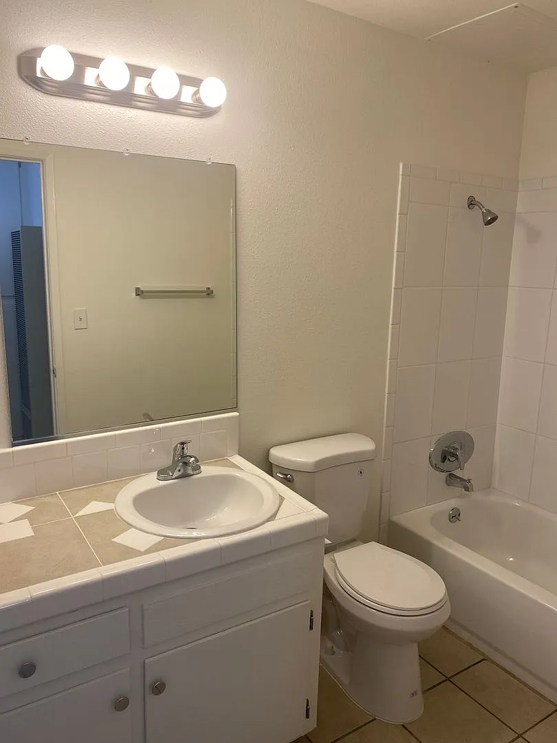 Deana LLC — Photo 3