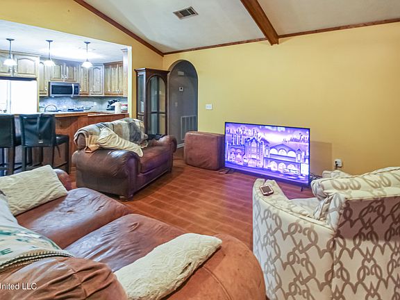 4th image of 294 County Road 325