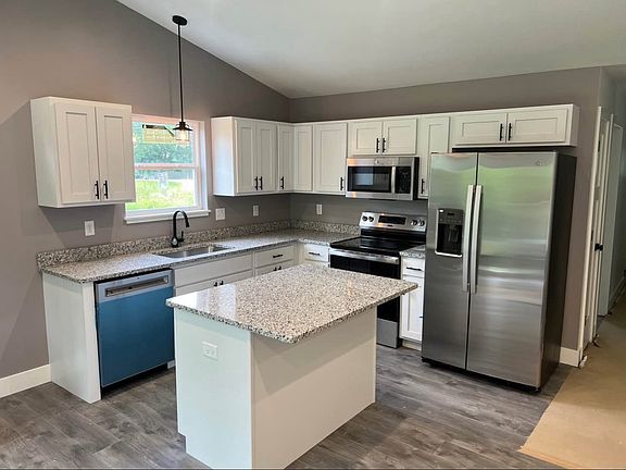 4th image of 501 Hickory Dale Dr