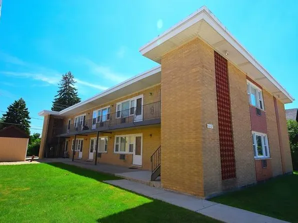 6607 Pershing Rd, Berwyn, IL 60402