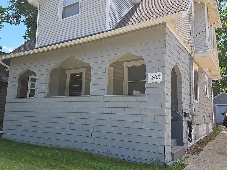 1408 E Oakland Ave — Photo 2