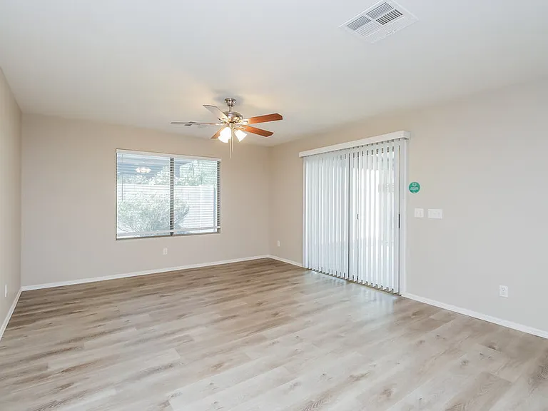 2370 W Gold Dust Ave — Photo 8
