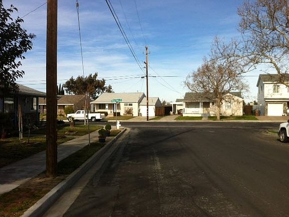 4th image of 129 Campbell Ave
