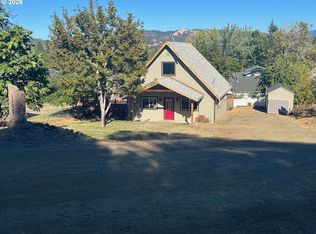 1387 Nw Grv, Saint Roseburg, OR