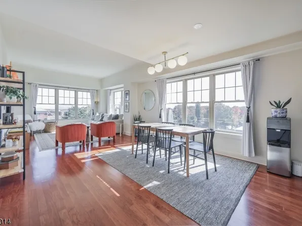 48 S Park St #706, Montclair Twp., NJ 07042