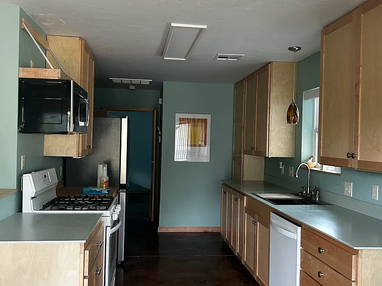 2341 Westlawn Pl — Photo 7