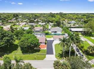 7343 Seabreeze Dr, Lake Worth, FL 33467