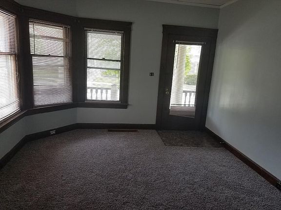 3rd image of 1463 Orchard Grove Ave #1463