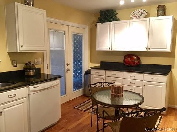 5th image of 565 Saddlebrook Dr