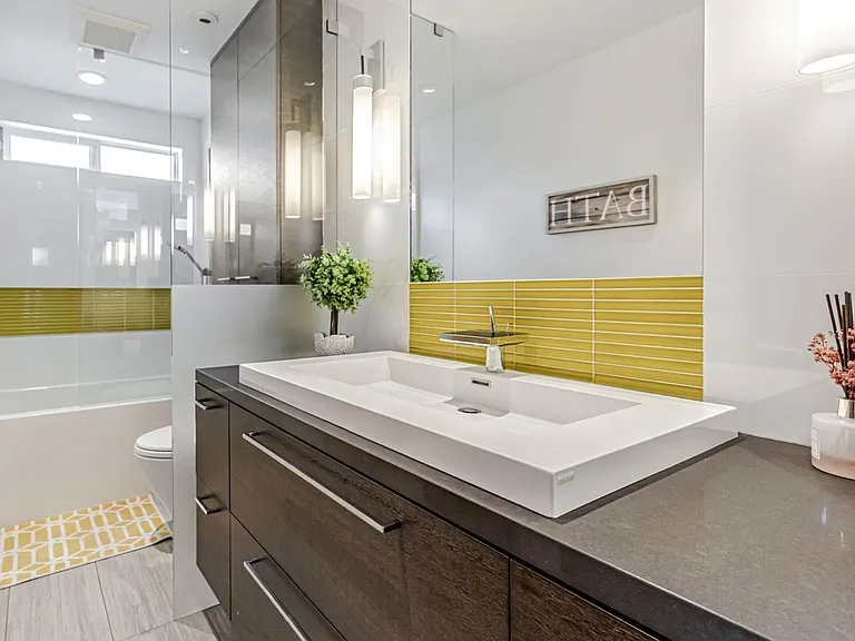 2282 Hastings Dr — Photo 1