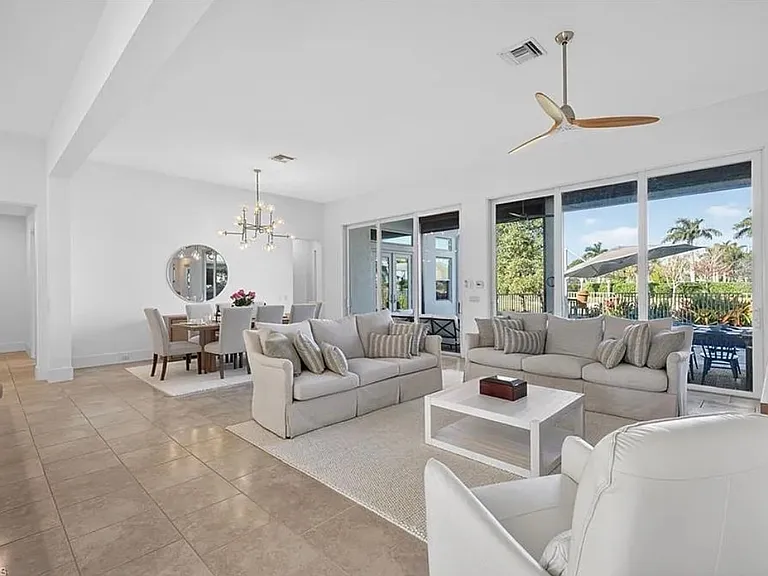 14835 Dockside Ln — Photo 4