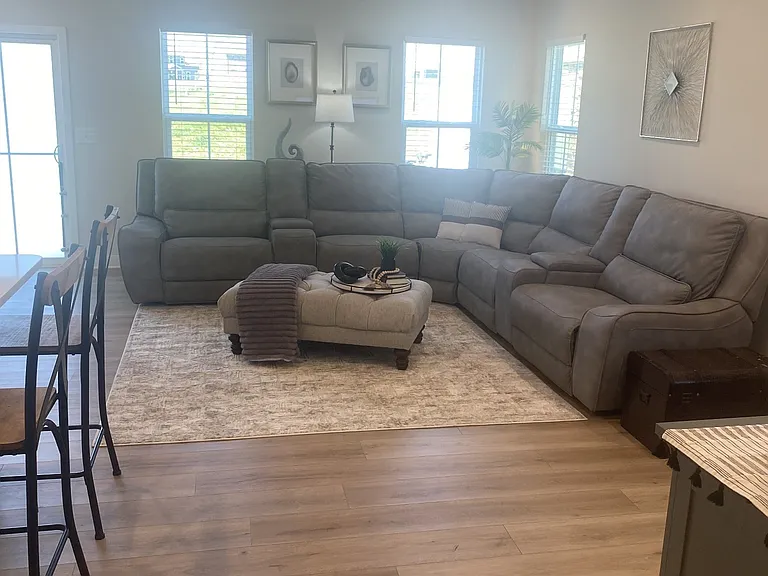 211 Pryor Dr — Photo 5