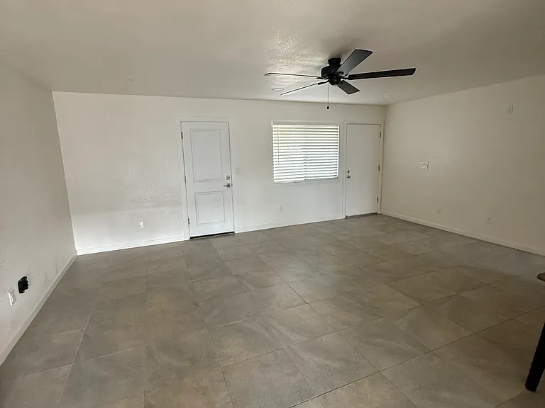 1609 Cheryl Ct — Photo 3